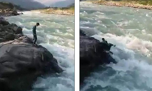 Sheraz Khan trượt chân ngã xuống dòng sông chảy xiết.
