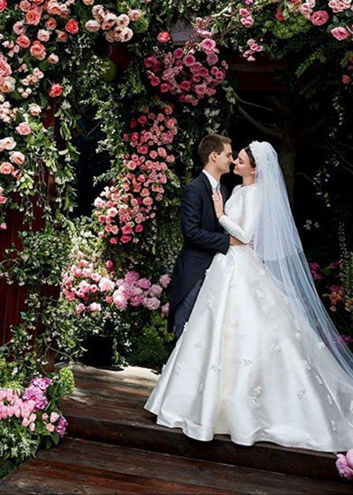 Evan được lòng con trai của Miranda còn chân dài người Australia được gia đình Evan chào đón. Ảnh: Vogue