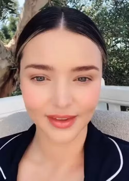 Từ khi sinh con trai thứ 2, Miranda rất bận rộn. Không chỉ chăm con, cô còn kinh doanh. Ảnh: Instagram