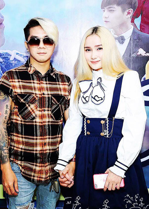 Từ khi công khai hẹn hò, Khánh Đơn vốn không ít lần dành lời ngọt ngào cho bạn gái Huỳnh Như. "Có 2 điều anh không thể đánh mất đó là em và tình yêu của em", anh từng viết.