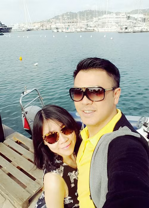 Bà xã của Tuấn Tú luôn là hậu phương vững chắc của nam MC.