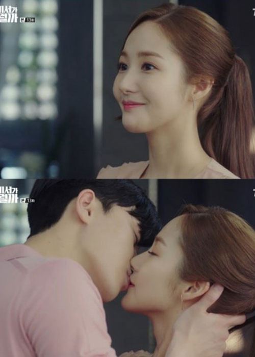 Khán giả không khỏi nóng mắt trước những màn đụng chạm của cặp đôi diễn viên chính trên màn ảnh. Ảnh: TVN