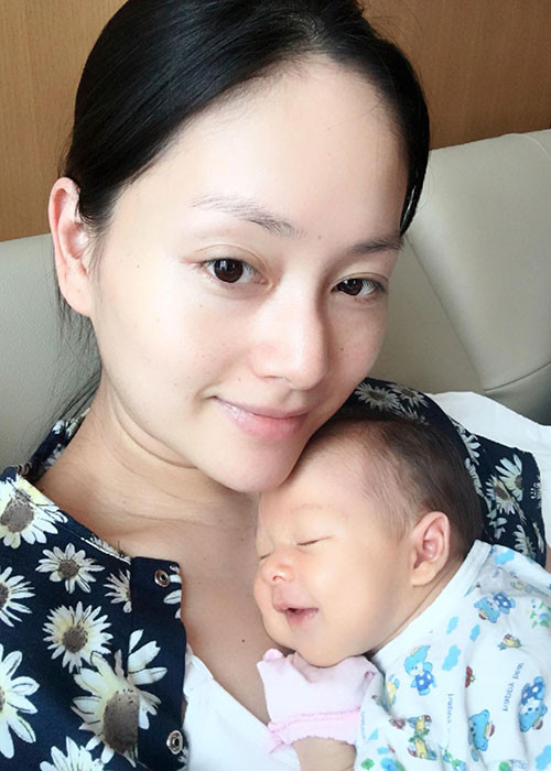 Bé Lina Linh Duffy - con gái của Lan Phương chào đời vào ngày 15/5/2018, là trái ngọt tình yêu của nữ diễn viên và ông xã David Duffy.