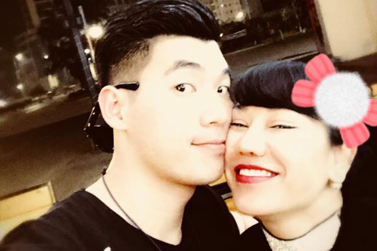 Khi quyết định gắn bó với nữ doanh nhân hơn tuổi từng kết hôn và có con riêng, Trương Nam Thành bị dị nghị, điều tiếng.