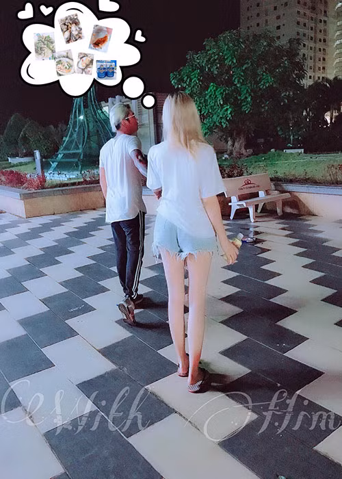 Trên trang cá nhân, cặp đôi cũng thường xuyên khoe những khoảnh khắc ngọt ngào bên nhau.