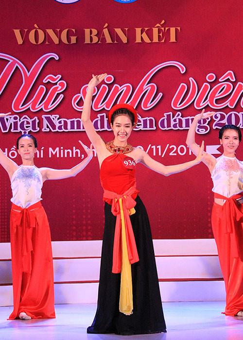 Tại cuộc thi Nữ sinh viên Việt Nam duyên dáng 2015, bản sao Park Min Young được đánh giá là ứng cử viên sáng giá cho ngôi vị cao nhất. Ảnh: BTC