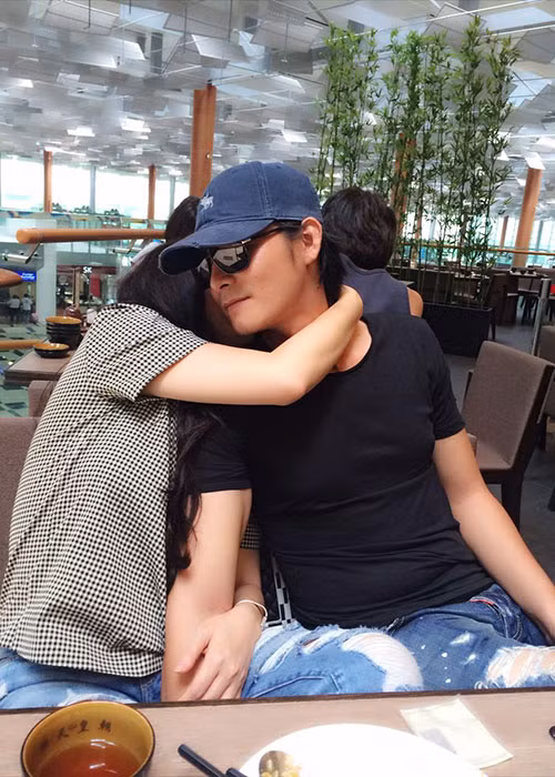 Hậu ly hôn Lê Phương "Gạo nếp gạo tẻ", Quách Ngọc Ngoan hẹn hò doanh nhân Phượng Chanel.