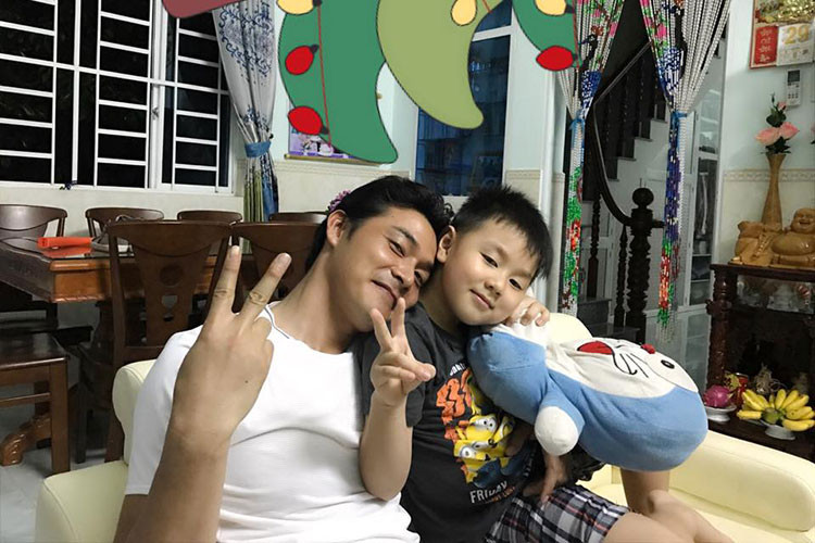 Quách Ngọc Ngoan chính thức ly hôn với Lê Phương vào năm 2015. Nữ diễn viên phim " Gạo nếp gạo tẻ" nhận quyền nuôi con trai.