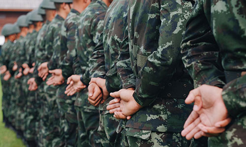 Bốn binh sĩ có thể sẽ đối mặt với án kỷ luật rất nặng. Ảnh: EyeEm.