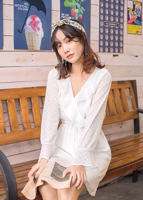 Với Hồng Tuyết, hình ảnh của các em nhỏ như là một sức mạnh thúc đẩy cô trở thành người giỏi, giúp ích cho xã hội, giúp đỡ những người gặp khó khăn. Ảnh: FBNV