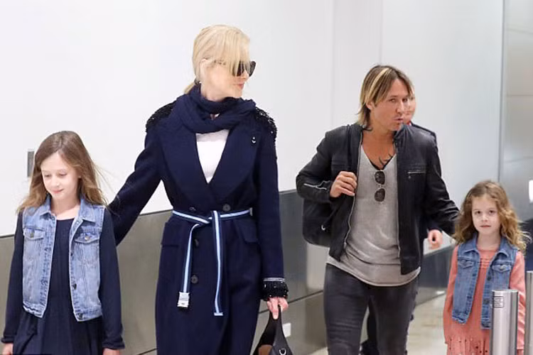 Làm đám cưới vào năm 2006, Nicole và Keith sống hạnh phúc cho đến nay với hai cô con gái chung. Ảnh: dailymail