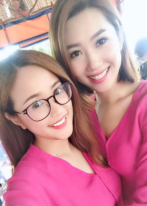 Phương Hằng (trái) tâm sự cô, Thúy Ngân và Lê Phương quay phim cả năm trời nên có thời gian tiếp xúc và hiểu tính cách của nhau.