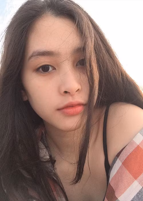 Tiểu Vy là học sinh trường THPT Trần Quý Cáp, Quảng Nam.