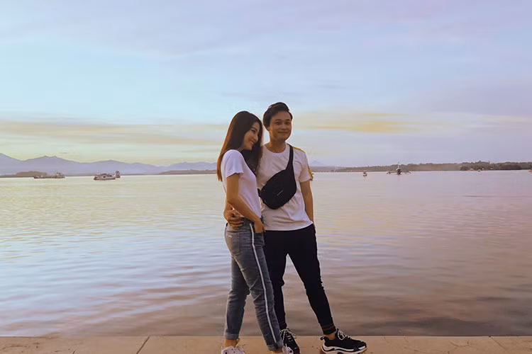 Diễm My hội ngộ Quang Vinh.