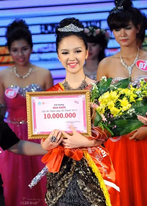 Hà Anh cũng từng đoạt quán quân của cuộc thi Duyên dáng Hà thành 2013 và Người đẹp Tràng An 2013. Ảnh: Congly