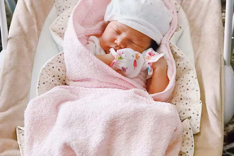 Bé Myla có tên thân mật là Little Beat (tam dịch là Nhịp đập bé nhỏ).