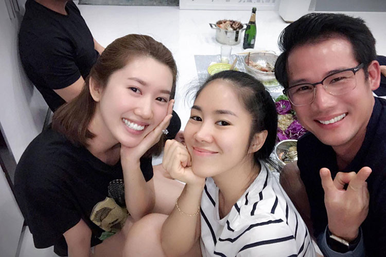 Do mat moc cua dan nu dien vien phim “Gao nep gao te“