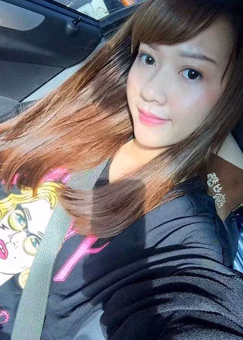 Băng Di từng bày tỏ quan niệm: "Da căng bóng là da khoẻ, đánh chút son là có thể thoải mái ra đường".