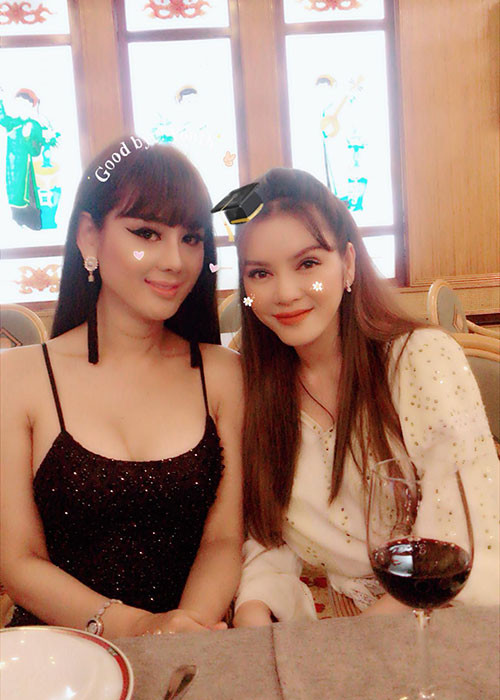 Sau khi lấy chồng, Lâm Khánh Chi được khen nhan sắc tươi trẻ hơn.