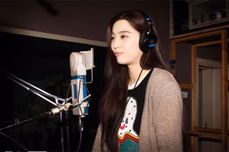 Phạm Băng Băng chuộng đồ bình dân, thậm chí mặc lại những trang phục cũ.