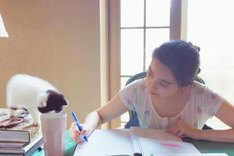 Phạm Băng Băng được cho là sở hữu tài sản khoảng 1 tỷ NDT (khoảng 3.400 tỷ đồng) trong 5 năm qua. Có gia tài nghìn tỷ, cô giản dị ở đời thường đến không ngờ. Ảnh: Weibo