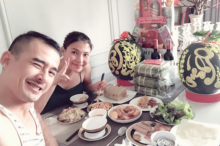 Kín tiếng nên những tháng cuối thai kỳ, Thúy Diễm mới tiết lộ chuyện mang bầu với công chúng.