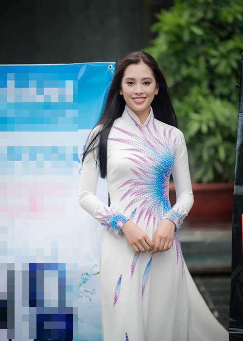 Trần Tiểu Vy sinh năm 2000, đến từ Quảng Nam.