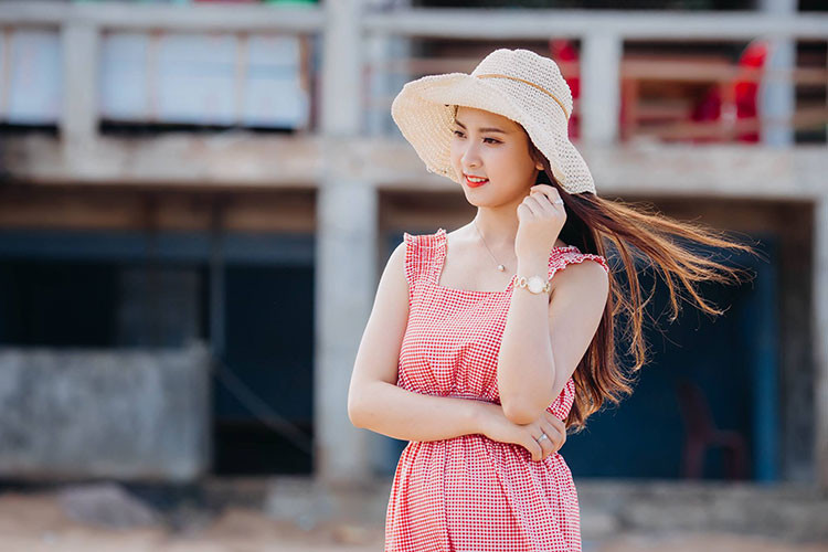 Diệu Ngân hiện bị loại khỏi chung kết Hoa hậu Việt Nam 2018.