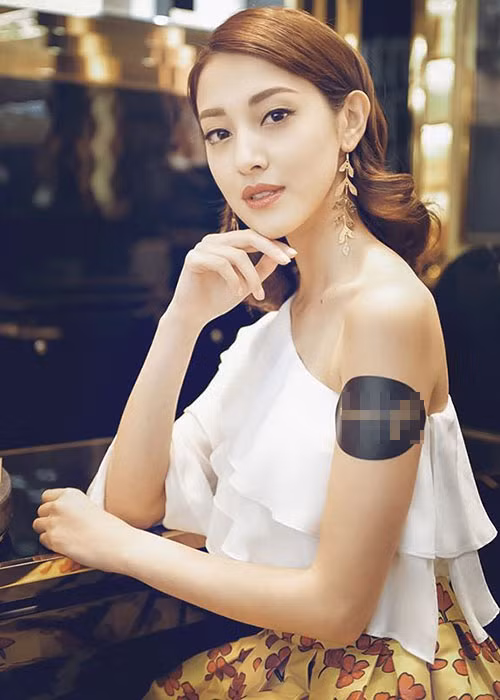 Khi mới hẹn hò Trịnh Gia Dĩnh, Trần Khải Lâm không được bố mẹ ủng hộ chuyện tình cảm.