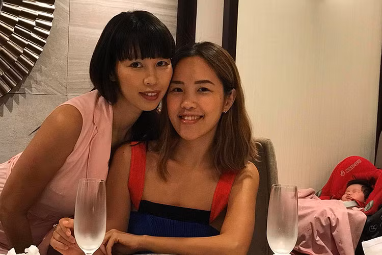 Hà Anh tiết lộ con gái ngủ tít trong tiệc đầy tháng dù là nhân vật chính.