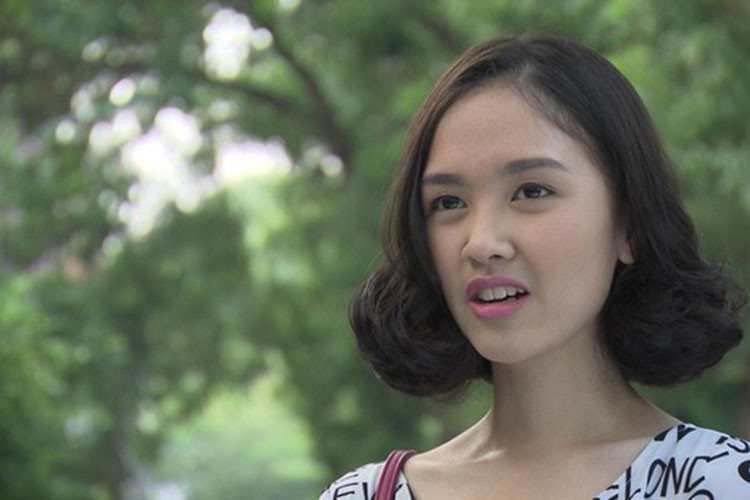 Hà Anh có bảng thành tích học tập đáng nể: giải ba Chủ nhân đất nước 2010, giải ba Ngữ Văn thành phố năm lớp 9. Ảnh: VTV