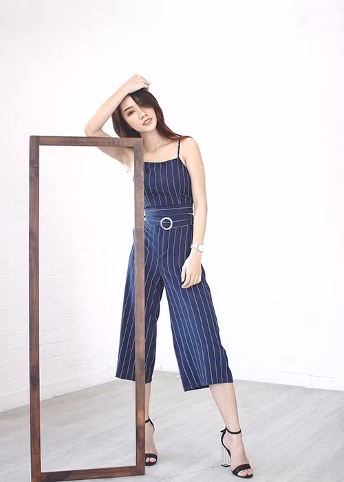 Hồng Tuyết từng chia sẻ, cô thường xuyên tham gia các hoạt động tình nguyện tại các trung tâm dành cho trẻ em mồ côi, trẻ em khuyết tật tại TP HCM và một số tỉnh thành lân cận. Ảnh: FBNV