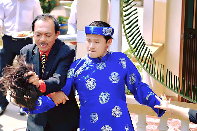 Trong diễn xuất, Thanh Hoàng luôn nghiêm túc. Anh không ngại thử sức mình ở nhiều dạng vai từ chính kịch, bi kịch đến hài kịch. Ảnh: FBNV