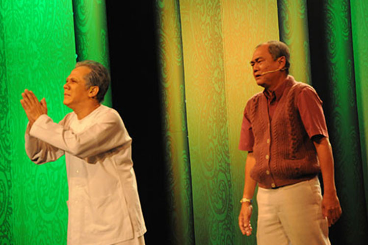 Năm 1994, Thanh Hoàng gây chú ý khi viết vở kịch về những người Việt xa xứ mang tên "Dạ cổ hoài lang". Ảnh: Nguoilaodong