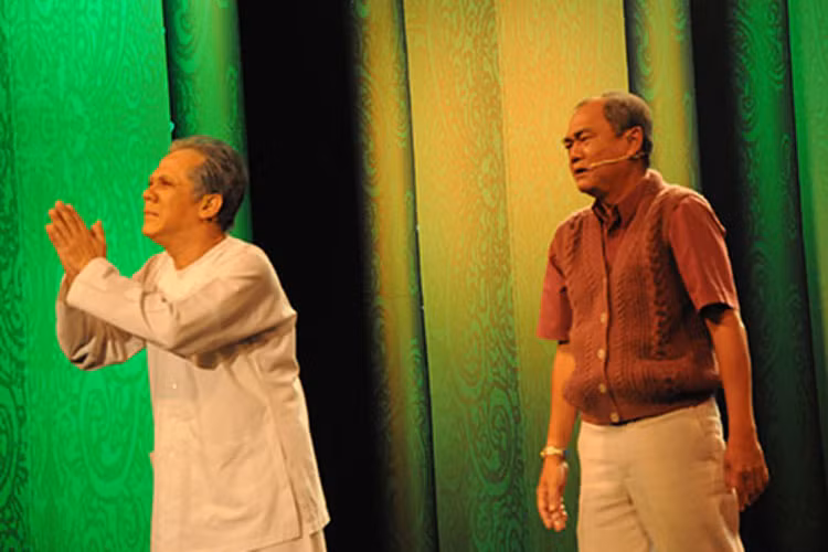 Năm 1994, Thanh Hoàng gây chú ý khi viết vở kịch về những người Việt xa xứ mang tên "Dạ cổ hoài lang". Ảnh: Nguoilaodong