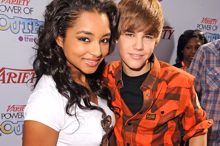 Năm 2010, vướng tin đồn yêu Jessica Jarrell, Justin khăng khăng hai người chỉ là bạn thân.