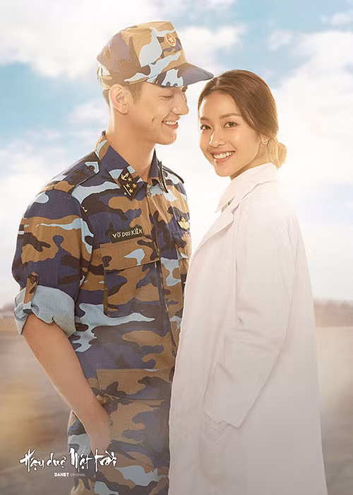  Khả Ngân sẽ đóng nữ chính bộ phim “Hậu duệ mặt trời” phiên bản Việt. Nhiều ý kiến cho rằng cô không phù hợp với vai nữ chính bởi diễn xuất còn non. Ảnh: Fanpage