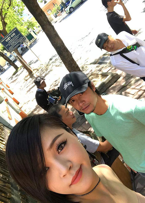 Quay phim dưới trời nắng nóng ở Hà Nội, Thu Quỳnh kiệt quệ cả thể chất lẫn tinh thần. Sau 4 ngày quay liên tục, cô bị ốm và phải nằm nhà suốt một ngày. Ảnh: Vietnamnet