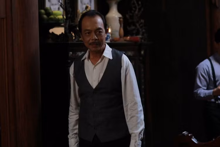 Năm 2017, "Dạ cổ hoài lang" được chuyển thể thành phim điện ảnh cùng tên. Là cha đẻ của kịch bản, Thanh Hoàng còn đóng một vai nhỏ. Ảnh: NSXCC