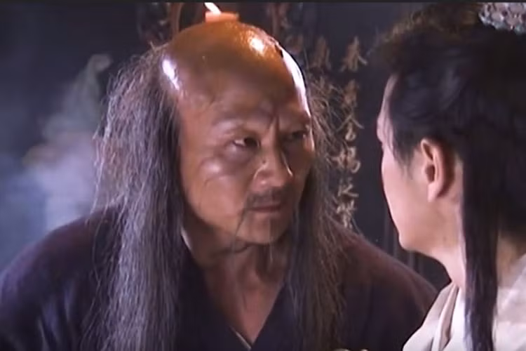 Vì vẻ ngoài hung dữ, Kế Xuân Hoa đóng đinh vai phản diện. Ảnh: Sohu