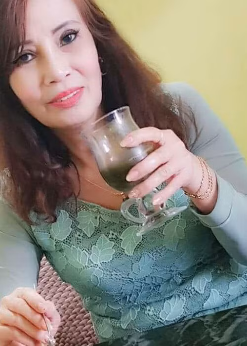 Bà Thu Sao cho biết họ quen nhau qua mạng xã hội.