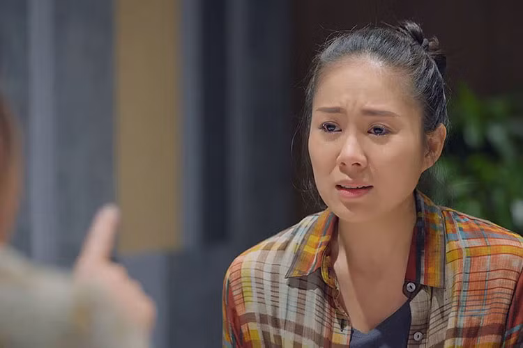 Lê Phương là diễn viên dày dặn kinh nghiệm. Từng trải qua một lần sinh nở, nữ diễn viên phim “Gạo nếp gạo tẻ” ngày càng trẻ trung. Ảnh: Nguoinoitieng