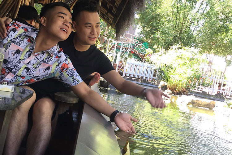 2 diễn viên Anh Đức, Đỗ Duy Nam thân thiết ngoài đời.