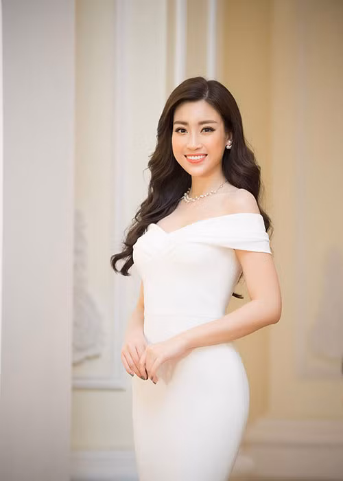 Có gu thời trang tinh tế, Đỗ Mỹ Linh rất hiếm khi lọt danh sách mỹ nhân Việt mặc xấu.