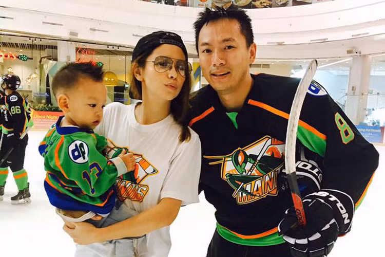 Nhờ sự ủng hộ của Từ Nhược Tuyên, Lý Vận Phong đã vượt qua khó khăn trong công việc kinh doanh.