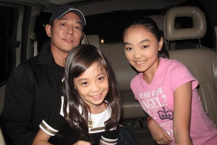 Lợi Trí sinh cho Lý Liên Kiệt hai cô con gái Jane Lý và Jada Lý. Ảnh: Weibo