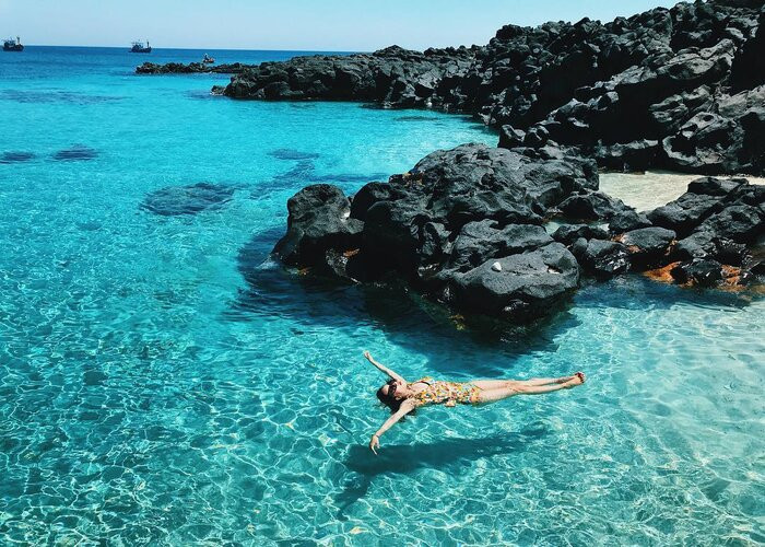 Điều đặc biệt là hệ sinh thái nơi đây vẫn giữ được nét nguyên sơ, chưa bị khai thác du lịch quá mức nên mọi thứ đều gần như nguyên vẹn.