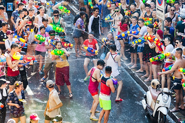 Sau dong dat, can luu y gi khi den Thai Lan choi te nuoc?-Hinh-2