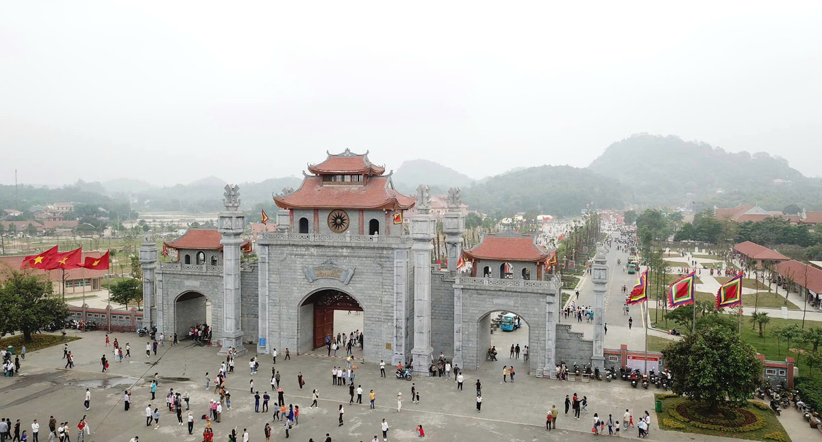 Cam nang di le hoi den Hung nhan dip Gio To 10/3