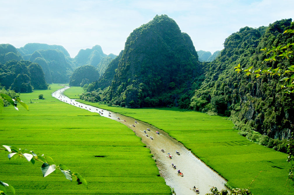 View - Ngắm sen nở, lúa chín ở Ninh Bình, tour nào hợp ví tiền? | Báo Tri thức và Cuộc sống - TIN TỨC PHỔ BIẾN KIẾN THỨC 24H